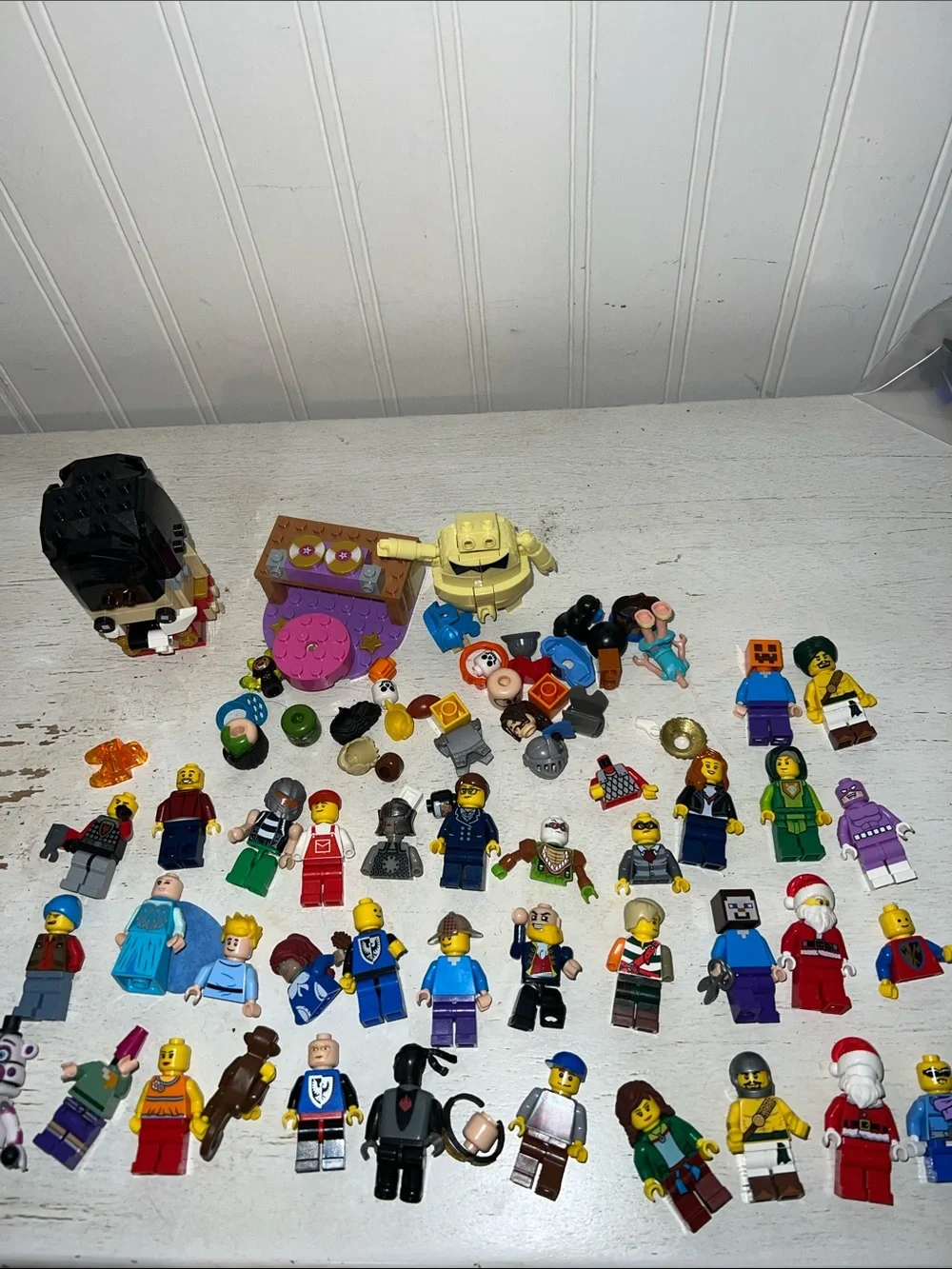 Large 25+ lot Lego mini figures plus extra
